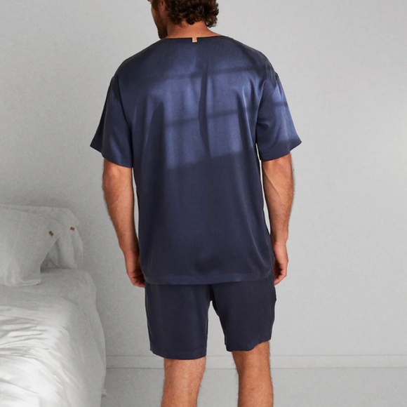 LUNYA BNWT Washable Men's Silk Short Set in Deep Blue Size M - Picture 3 of 8